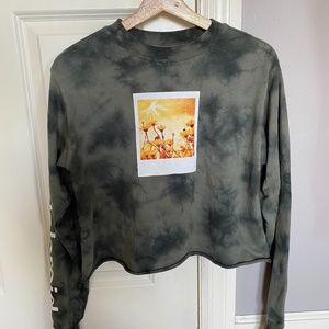 Polaroid Cropped Long Sleeve